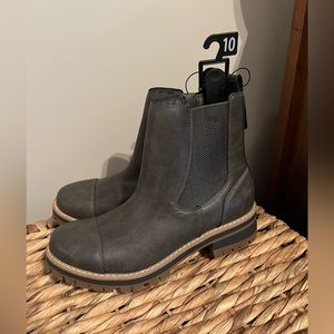 Womens 10 Time and Tru Chelsea boot